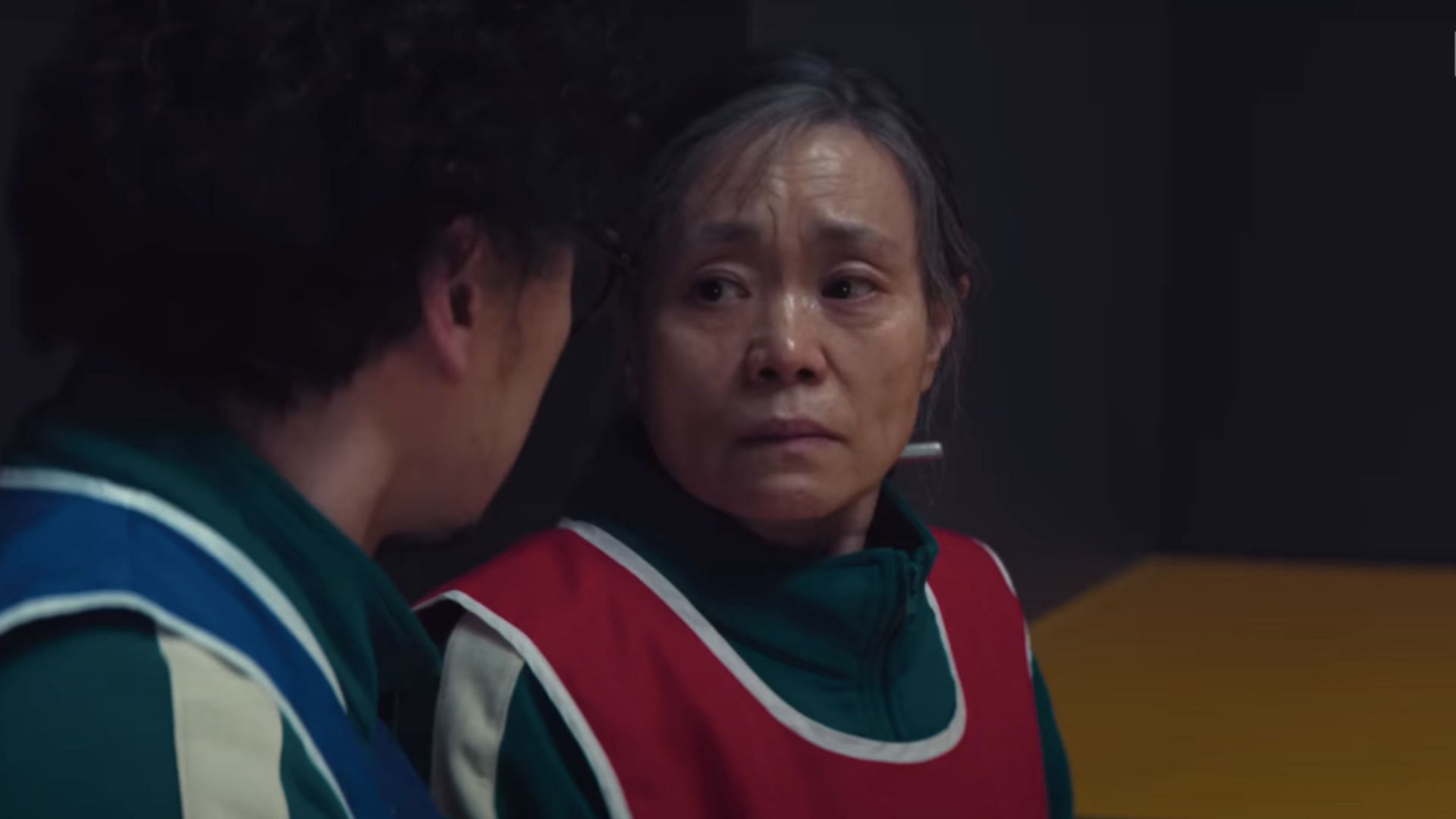 Geum-ja makes the ultimate sacrifice (Image via YouTube/Netflix)